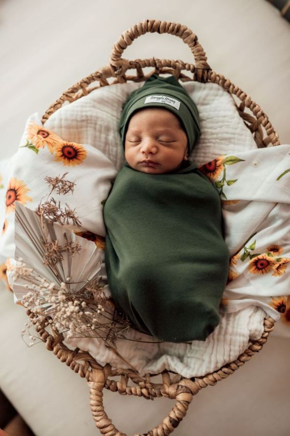 Baby swaddle top and beanie set